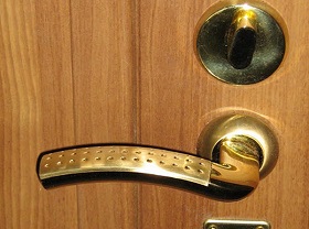 Замена дверной ручки входной двери в Чебоксарах